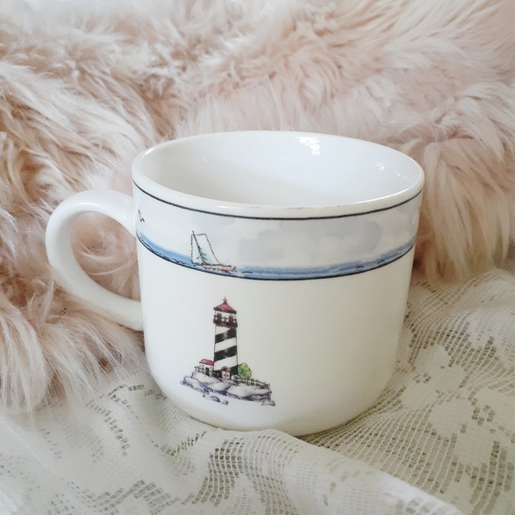 VTG Totally Today Coastal Lighthouse Coffee Mug - Picture 5 of 12